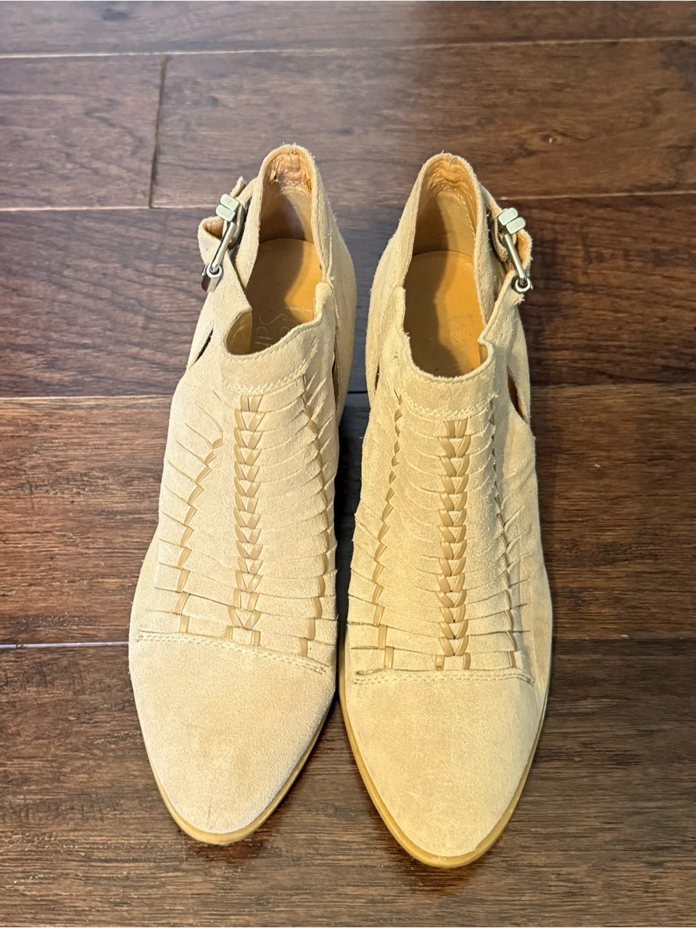 Franco Sarto Women’s Size 7 Beige Suede Woven Ankle Booties Pointed Toe
